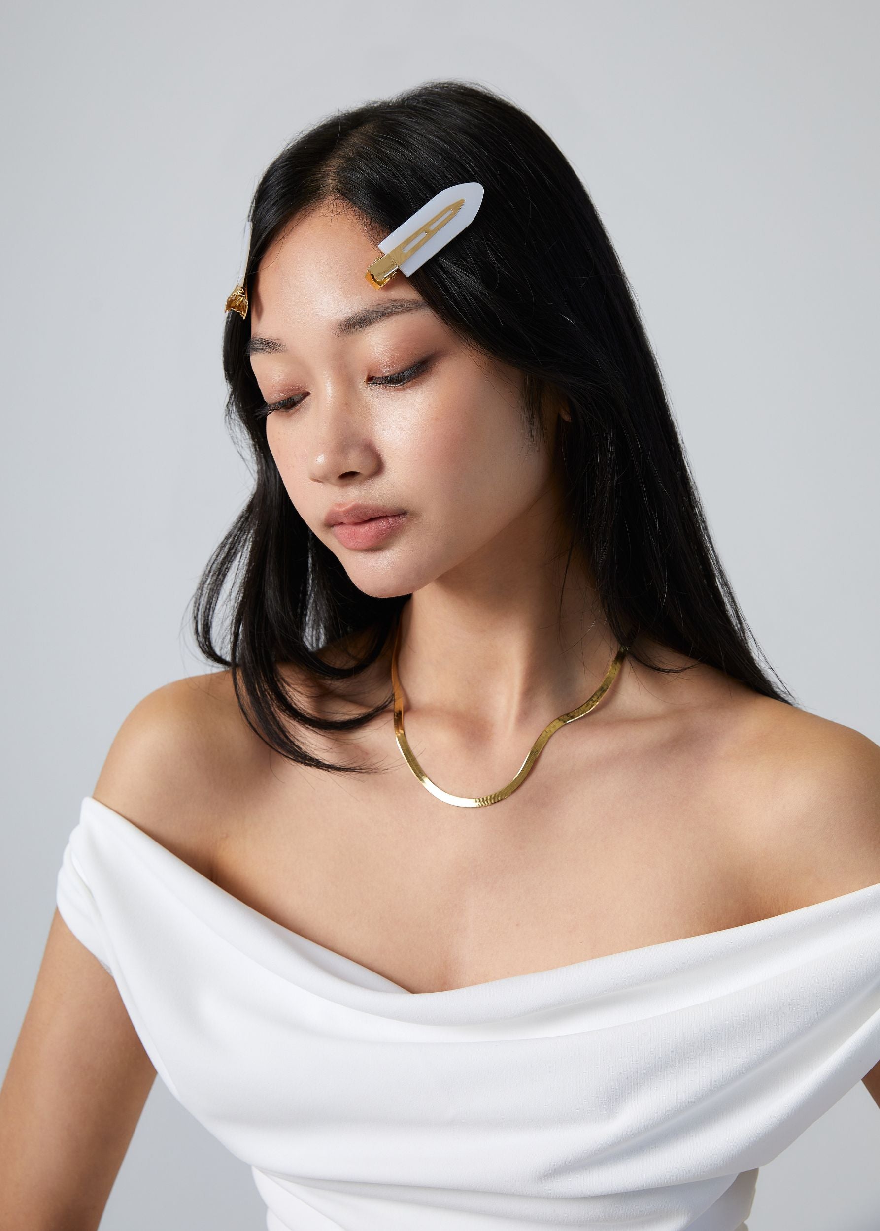 Creaseless Clips in Pearl
